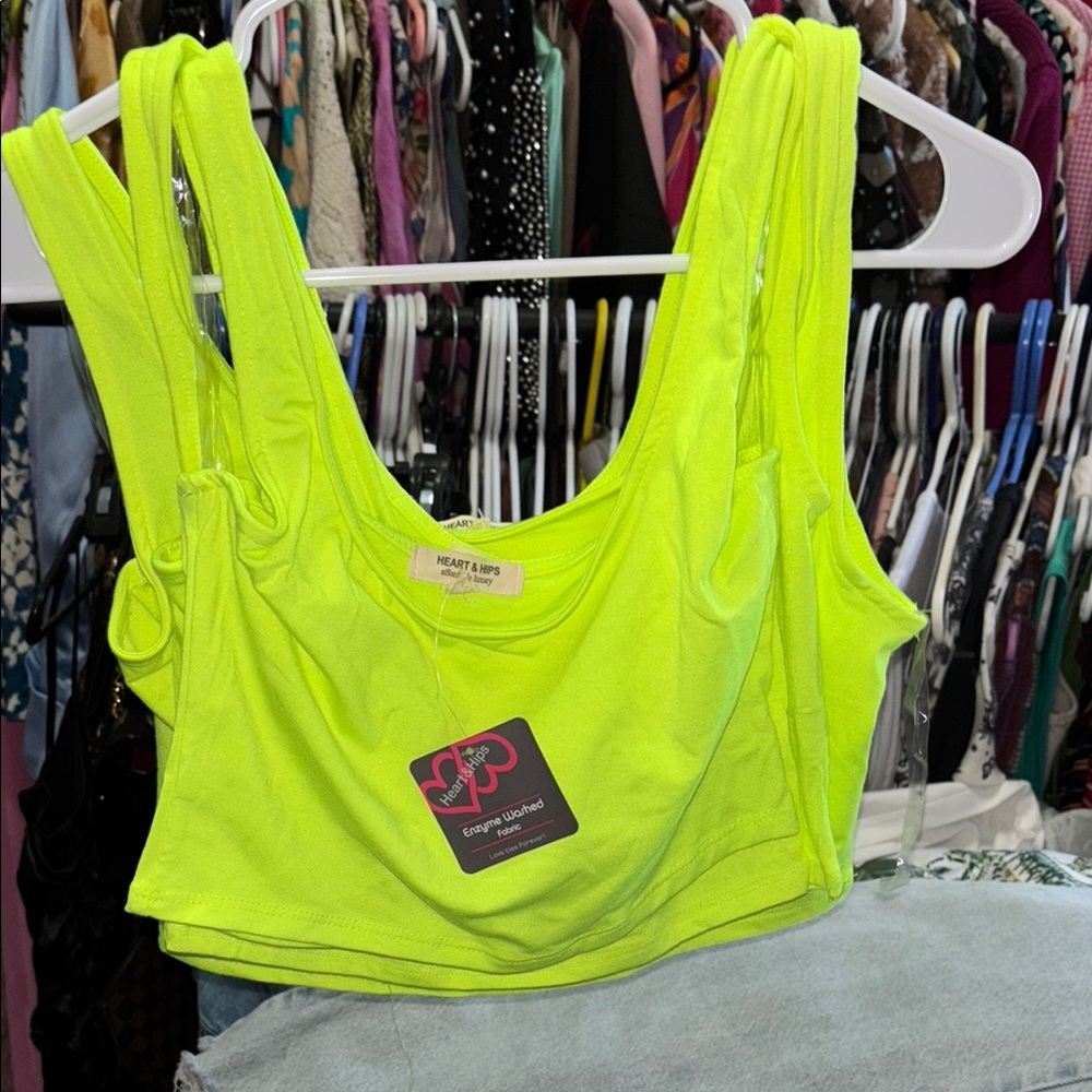 🦋Nwt Heart Hips Bright Lime Top